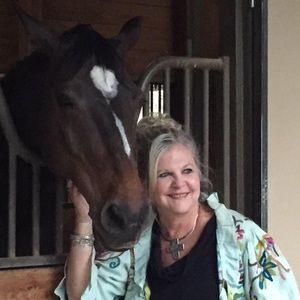 Meet your Posher, Dee